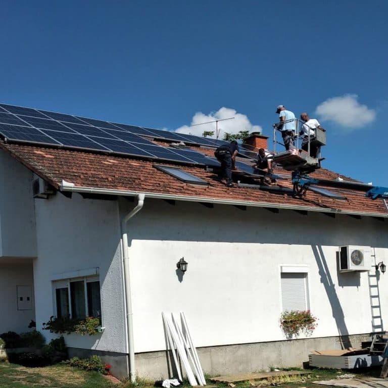 Ugradnja solarnih panela na krovu
